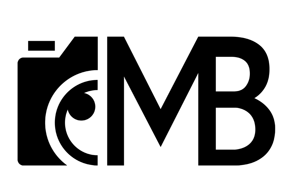 Schwarze Kamerasilhouette mit MB Schriftzug